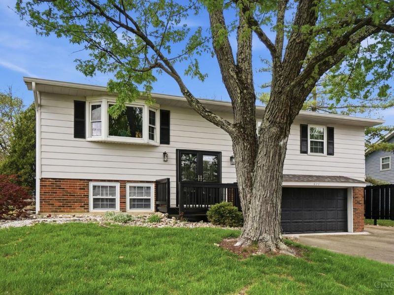 873 Tradewind Drive, Mason, OH 45040 Photo 2