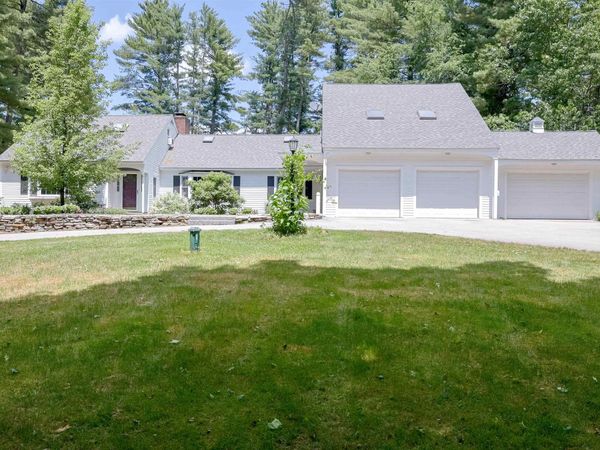 15 Pinewood Drive, Amherst, NH 03031