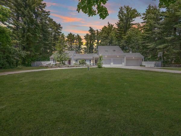 15 Pinewood Drive, Amherst, NH 03031