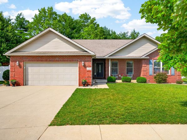 2516 Wyndham Place N, Columbus, IN 47203
