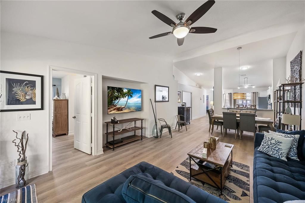 640 Luisa Ln, Unit 804-4, Naples, FL 34104 Photo
