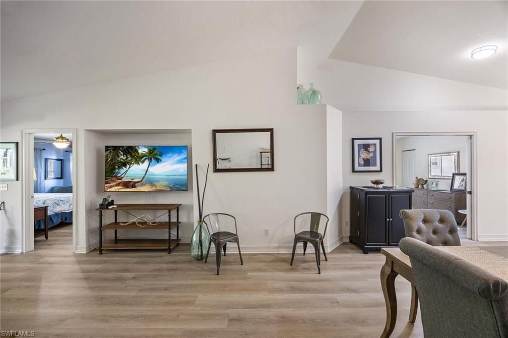 640 Luisa Ln, Unit 804-4, Naples, FL 34104 Photo