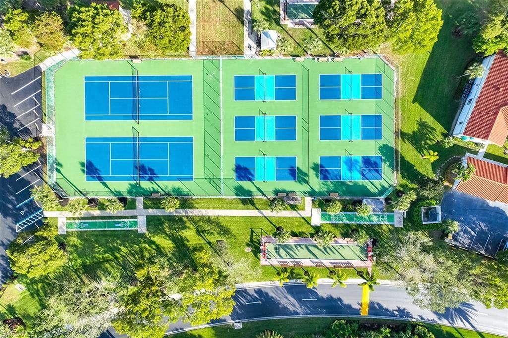 640 Luisa Ln, Unit 804-4, Naples, FL 34104 Photo
