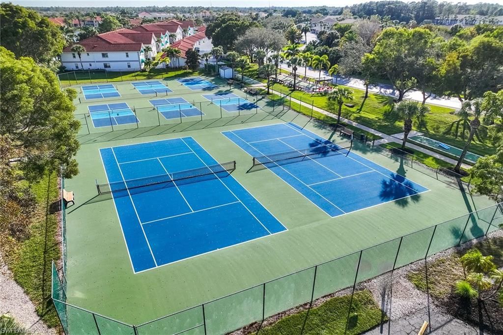 640 Luisa Ln, Unit 804-4, Naples, FL 34104 Photo
