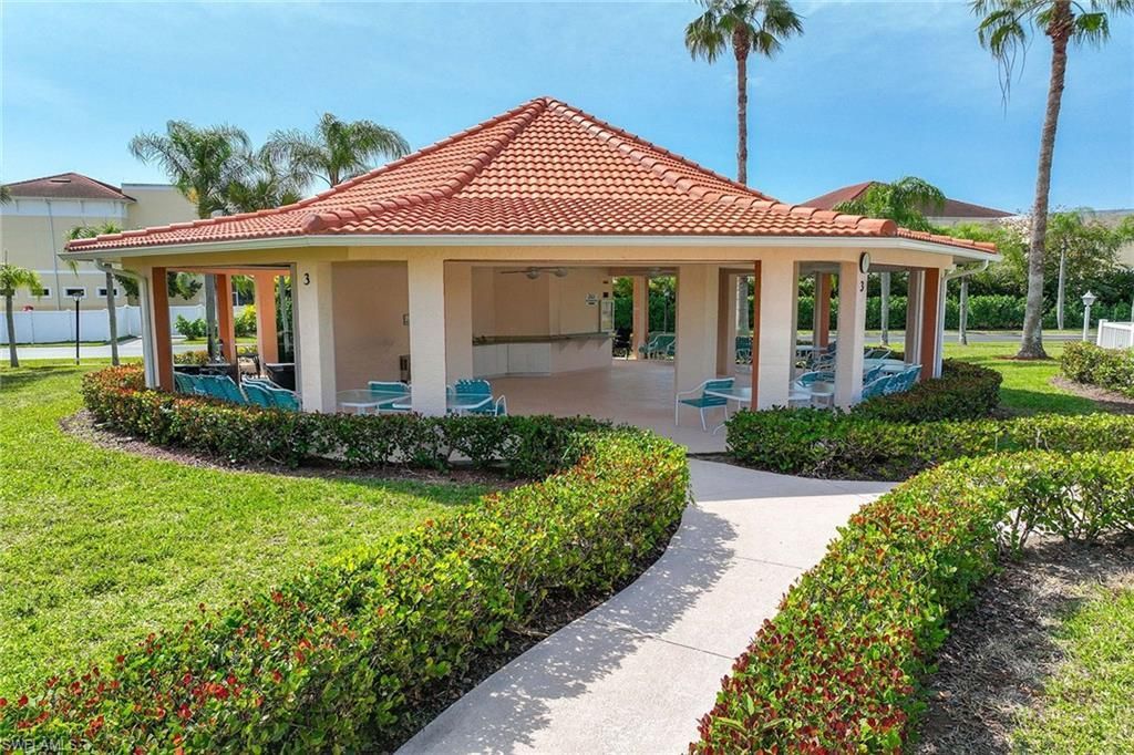 640 Luisa Ln, Unit 804-4, Naples, FL 34104 Photo