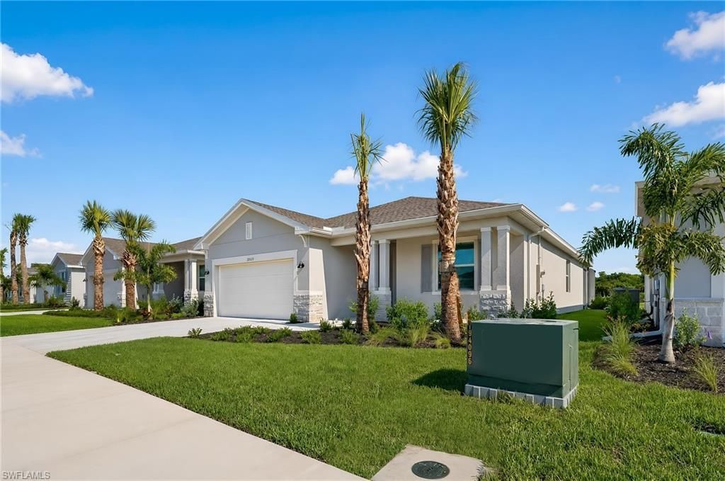 20320 Copperhead Dr, Lehigh Acres, FL 33936 Photo