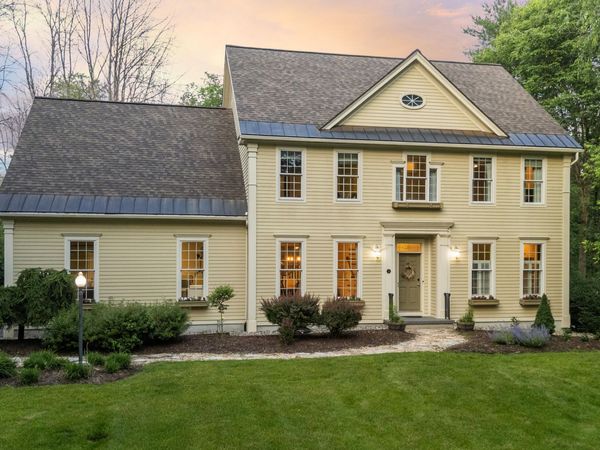 2 Stable Lane, Saratoga Springs, NY 12866