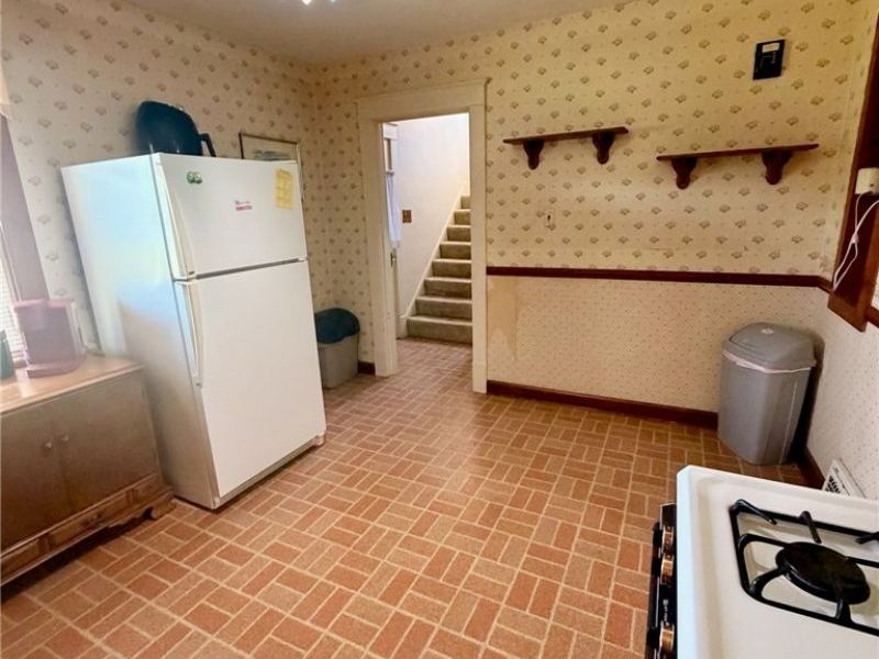 1350 E Florida Avenue, Youngstown, OH 44502 Photo 8