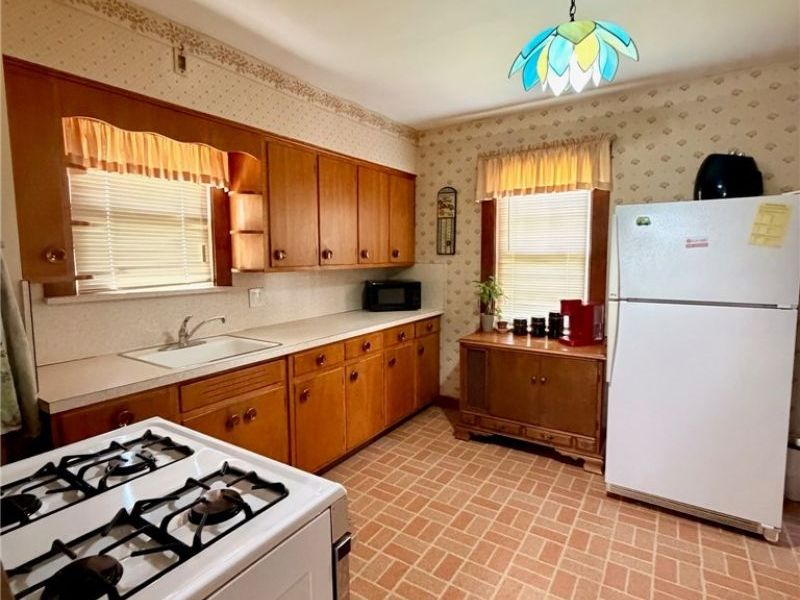 1350 E Florida Avenue, Youngstown, OH 44502 Photo 9