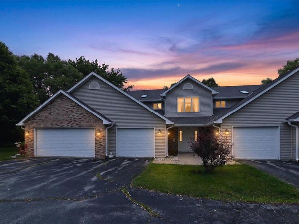 494 Cledell Street, Unit 4, Oregon, WI 53575