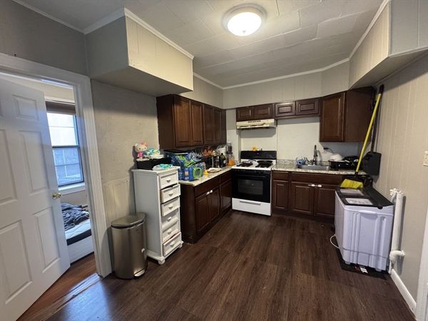205 Endicott St, Unit 2, Boston, MA 02113