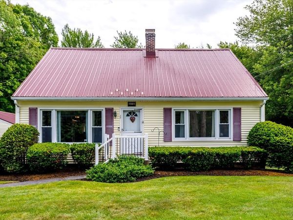 372 Franklin Rd, Fitchburg, MA 01420