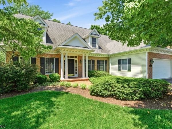7 Alex Ct, Wyckoff, NJ 07481