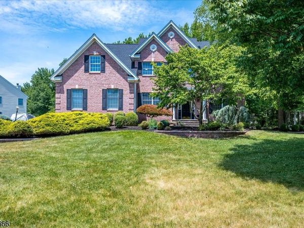 21 Courtside Ln, South Brunswick, NJ 08540