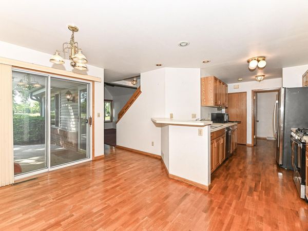 13526 W Fountain Ct, New Berlin, WI 53151