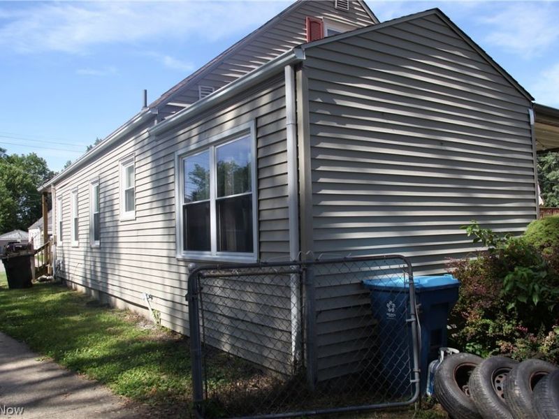 2580 E 37th Street, Lorain, OH 44055 Photo 7