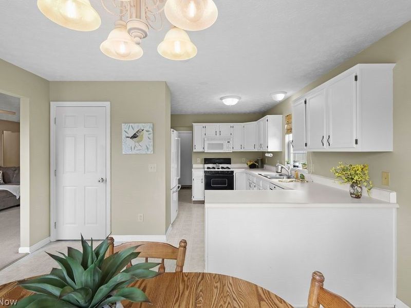 6514 Candlestick Avenue NE, Canton, OH 44721 Photo 10
