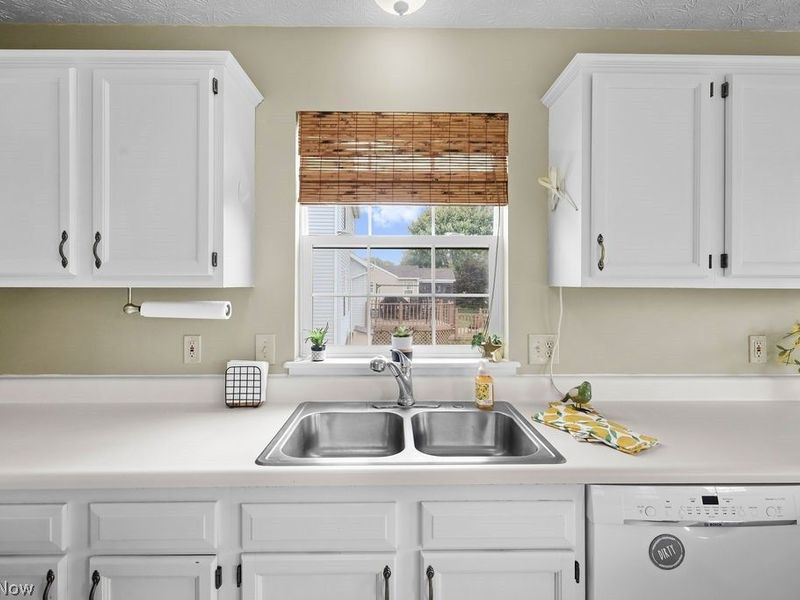 6514 Candlestick Avenue NE, Canton, OH 44721 Photo 14