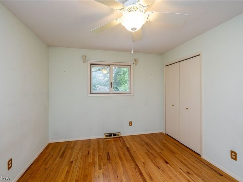 4668 Azalea Lane, North Olmsted, OH 44070 Photo 27