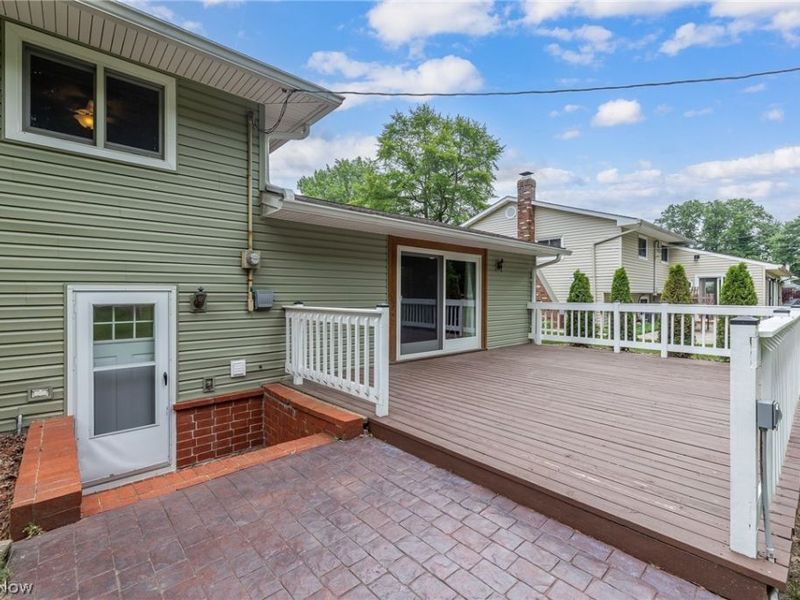 4668 Azalea Lane, North Olmsted, OH 44070 Photo 35