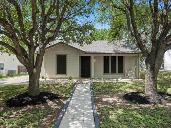 549 Hampton ST , Buda, TX 78610