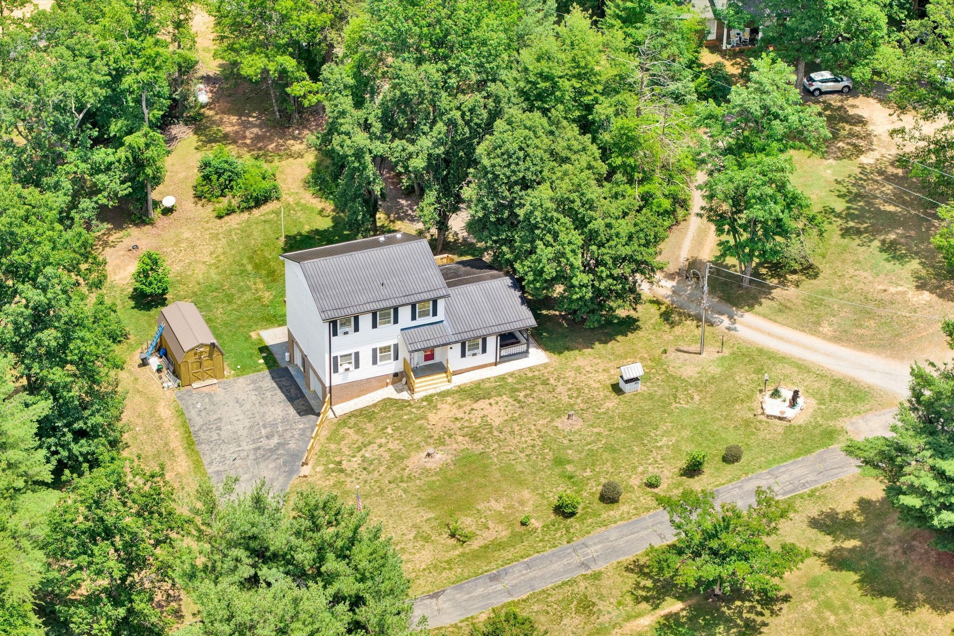 281 Cherokee Hills Rd , Bassett, VA 24055 Main Photo