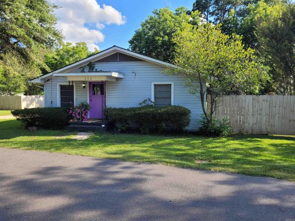 202 Matthews Street, Norphlet, AR 71759