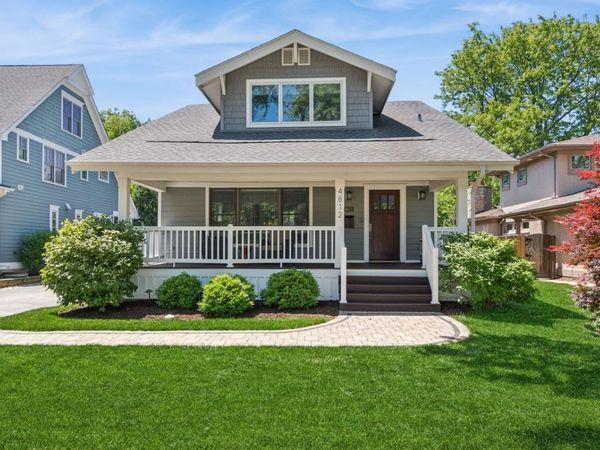 4812 Stonewall Avenue, Downers Grove, IL 60515