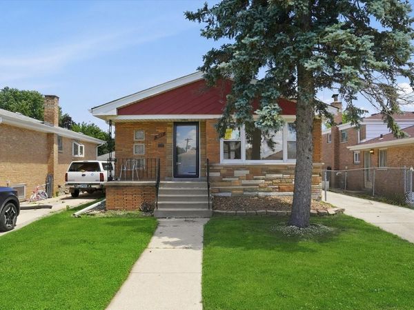 9117 S Saint Louis Avenue, Evergreen Park, IL 60805