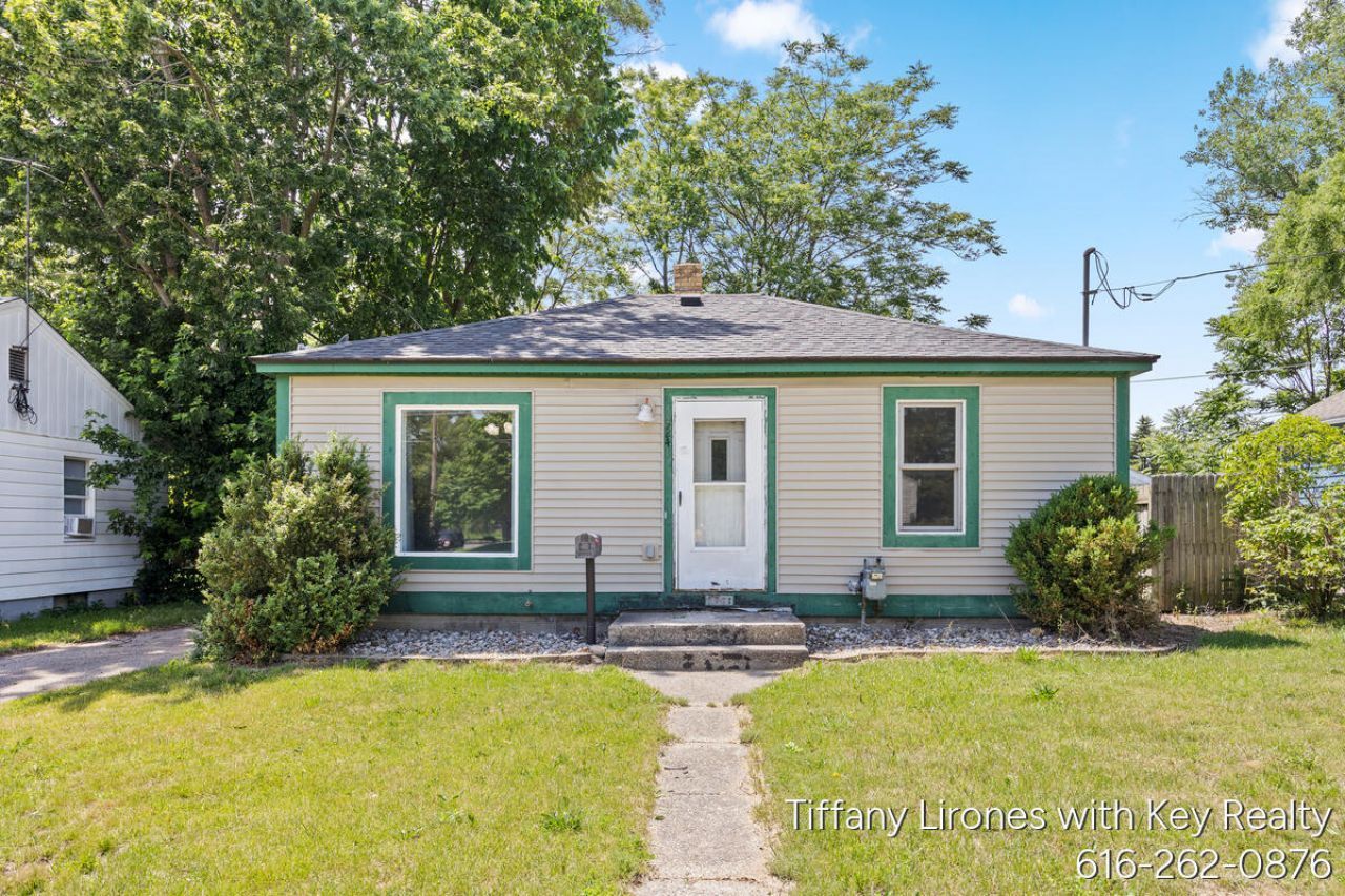 3241 Buchanan Avenue Sw, Grand Rapids, MI 49548 Main Photo