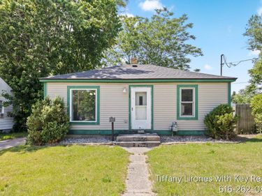 3241 Buchanan Avenue SW, Grand Rapids, MI 49548