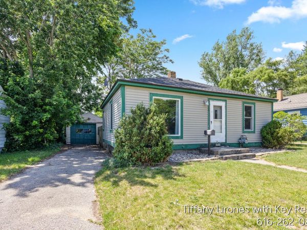 3241 Buchanan Avenue SW, Grand Rapids, MI 49548