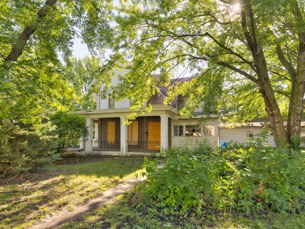 803 Oak Park Avenue , Des Moines, IA 50313