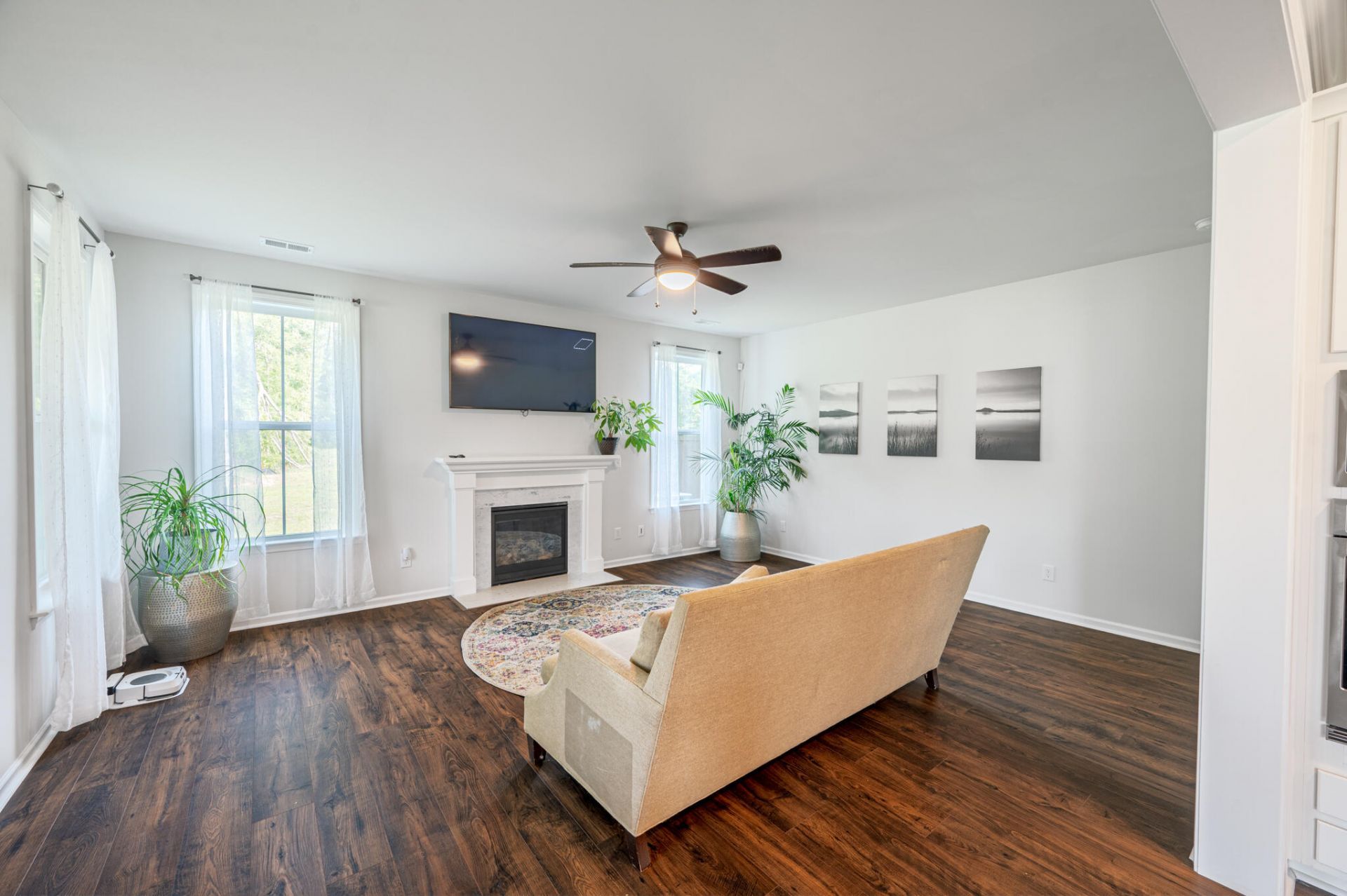 307 Green Fern Drive Photo 11
