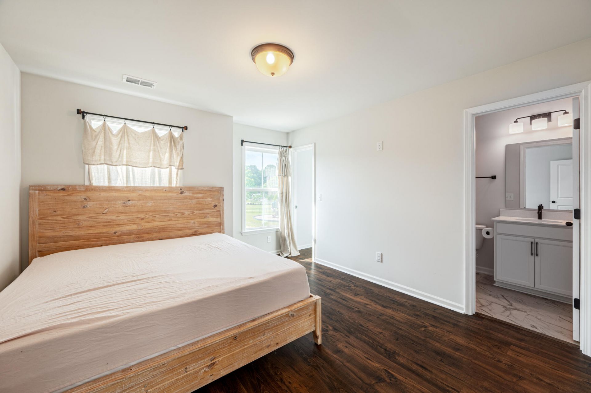 307 Green Fern Drive Photo 26