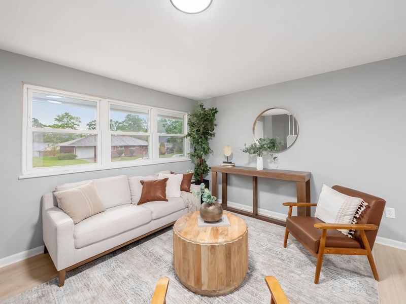 6494 Malone Drive , Reynoldsburg, OH 43068 Photo 4
