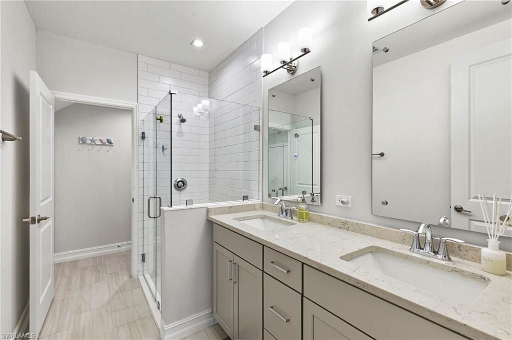 7490 Rockefeller Dr , Naples, FL 34119 Photo