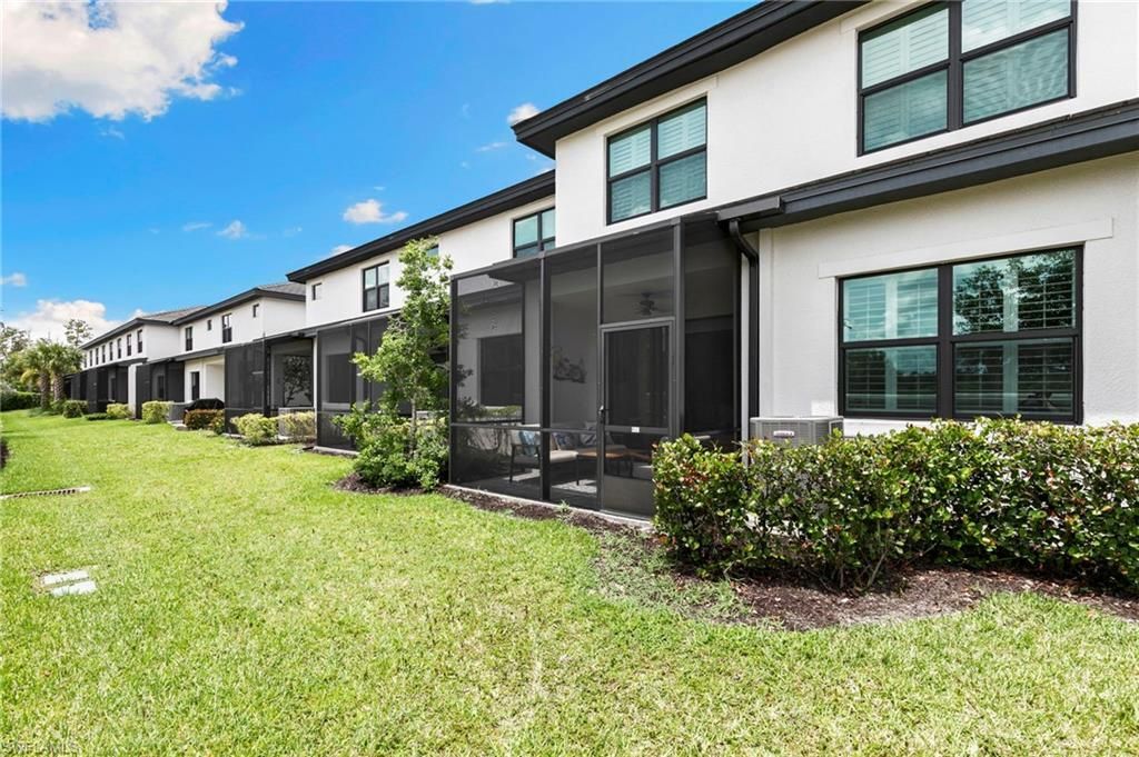 7490 Rockefeller Dr , Naples, FL 34119 Photo