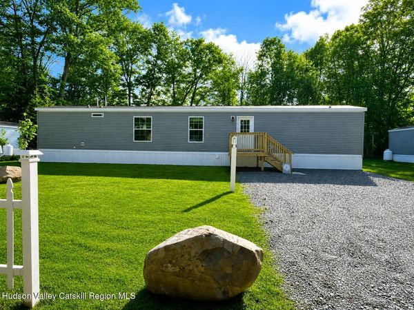 21 Oak Way, Stephentown, NY 12169