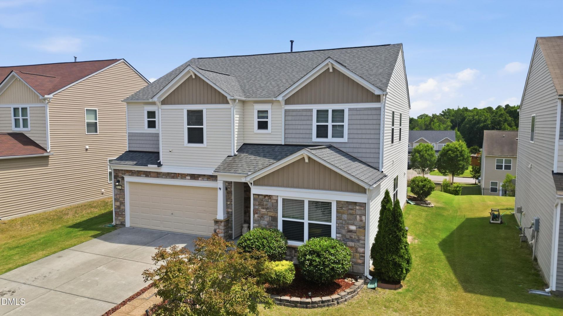 8128 Hovingham Way, Raleigh, NC 27616 Main Photo
