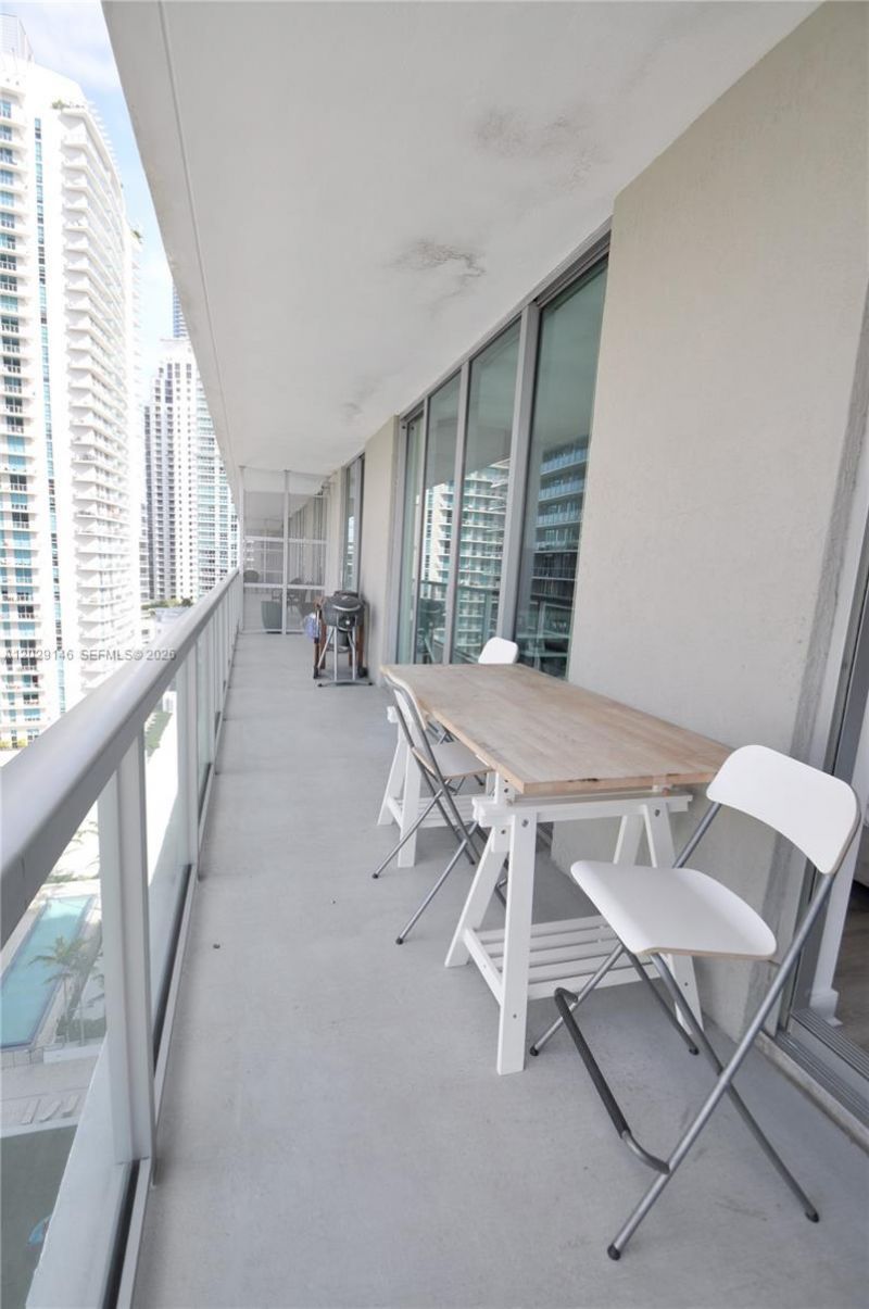 79 SW 12th St, Unit 2410-S, Miami, FL 33130 Photo
