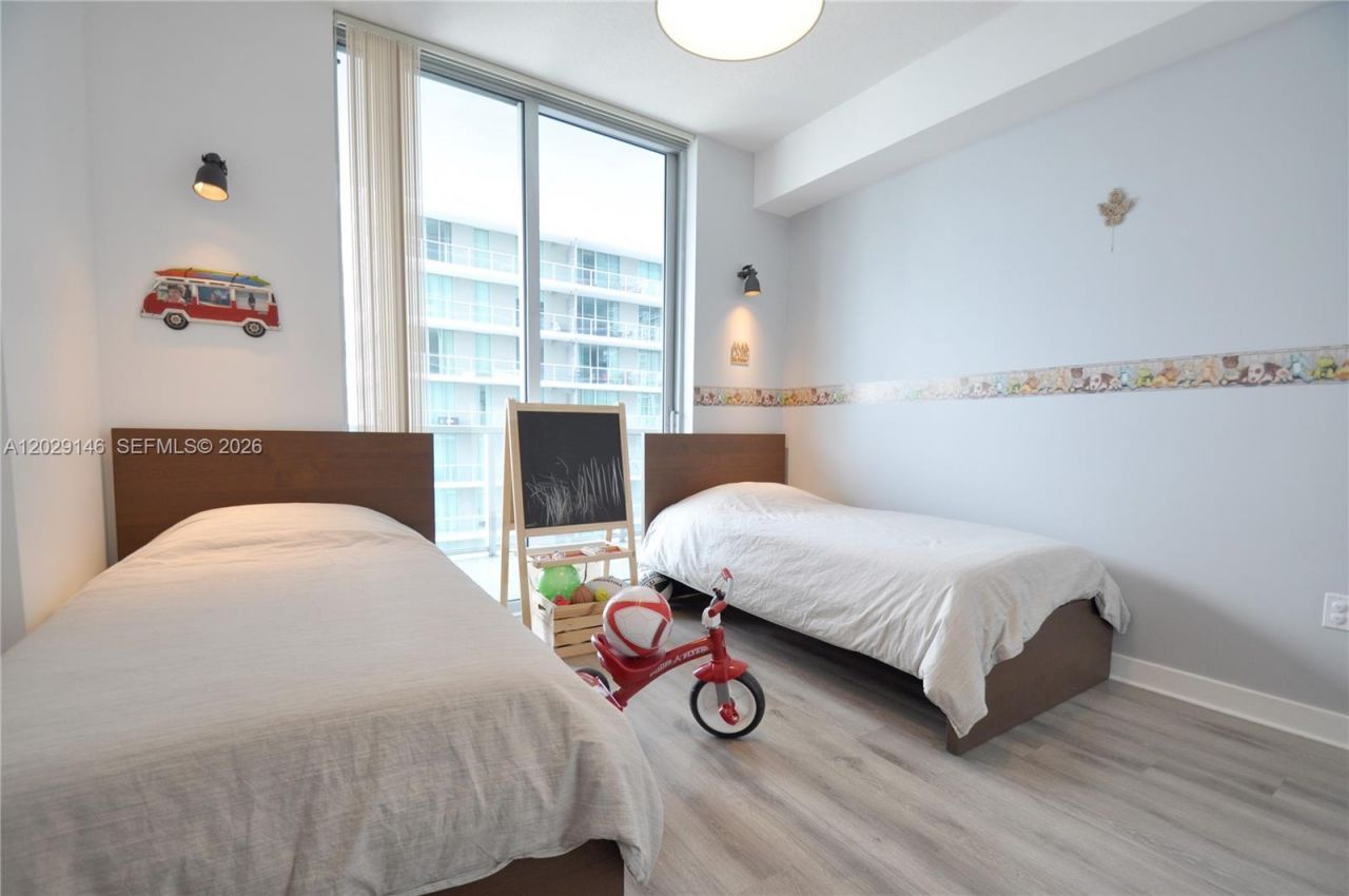 79 SW 12th St , Unit 2410-S, Miami, FL 33130 Photo