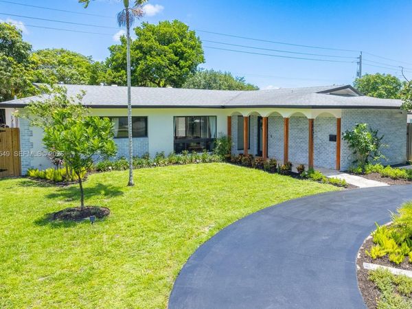 4407 W Park Rd , Hollywood, FL 33021