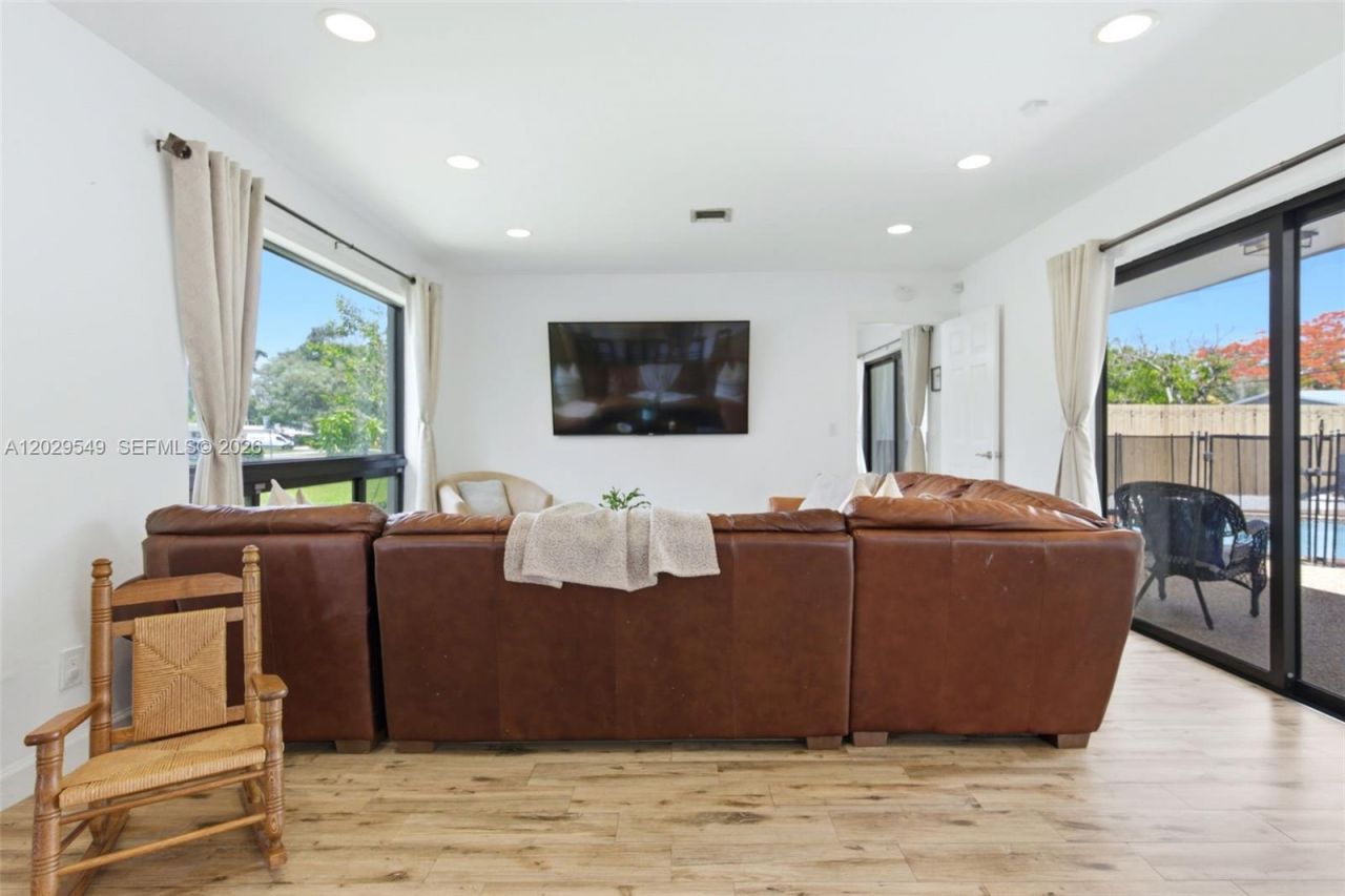 4407 W Park Rd , Hollywood, FL 33021 Photo