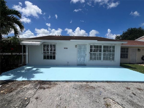 18705 NW 45th Ave , Miami Gardens, FL 33055