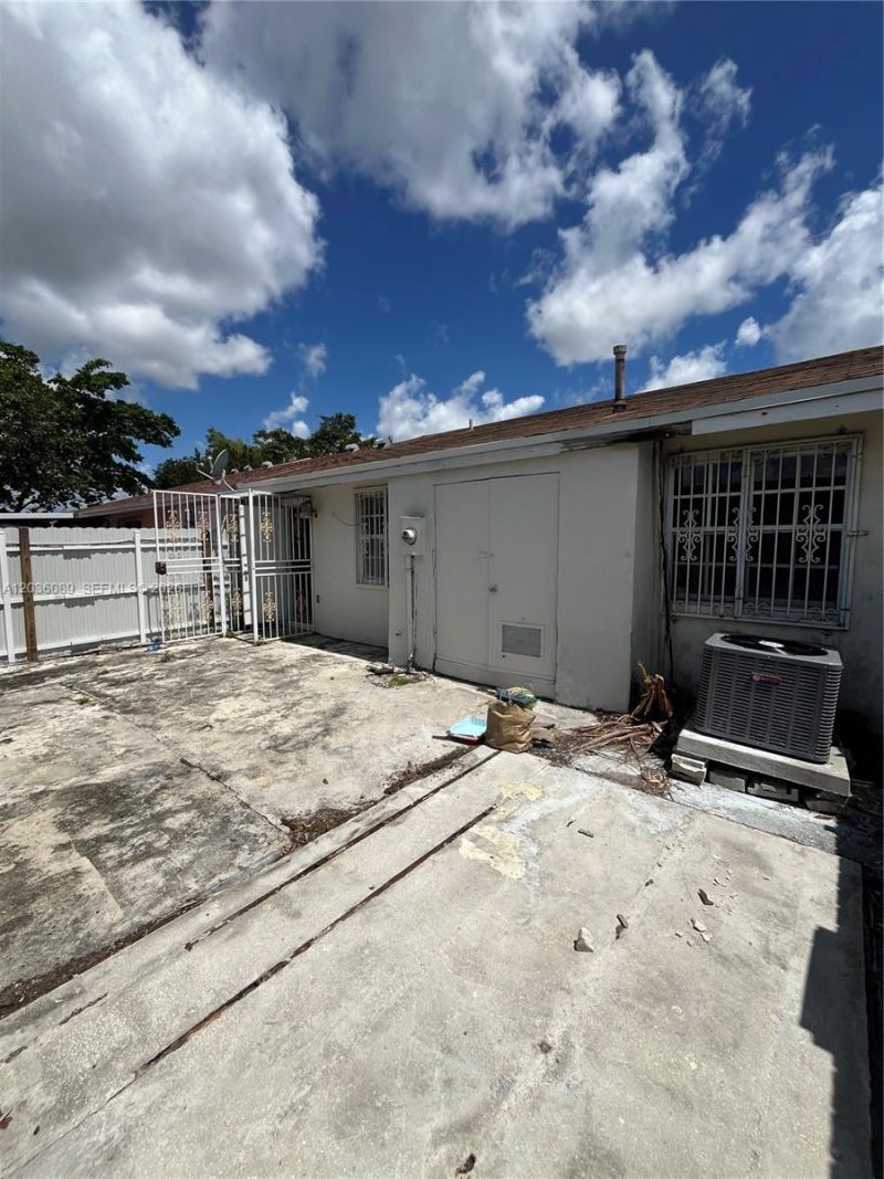 18705 NW 45th Ave , Miami Gardens, FL 33055 Photo
