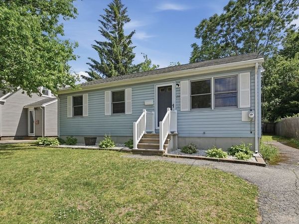 29 Rosella Street, Springfield, MA 01118