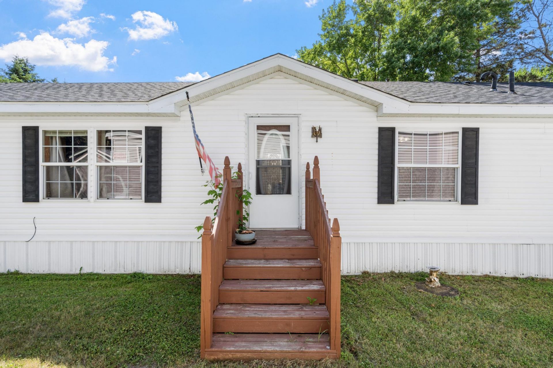 93 Riverside Terrace , Watertown, MN 55388