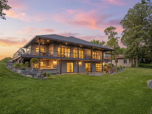 826 Shorewood Drive , Detroit Lakes, MN 56501