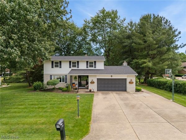 2500 Hume Street NW, North Canton, OH 44720